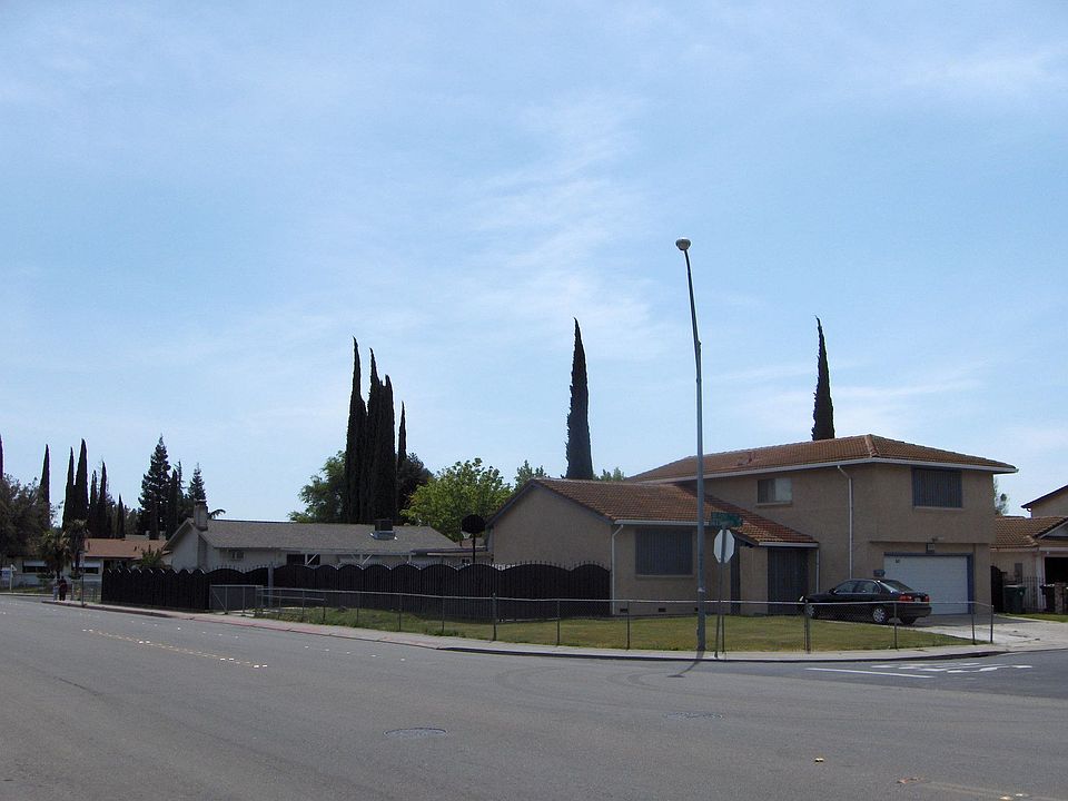 1st image of 840 Du Pont Dr
