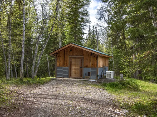 29 Roaming Elk Trl, Trego, MT 59934