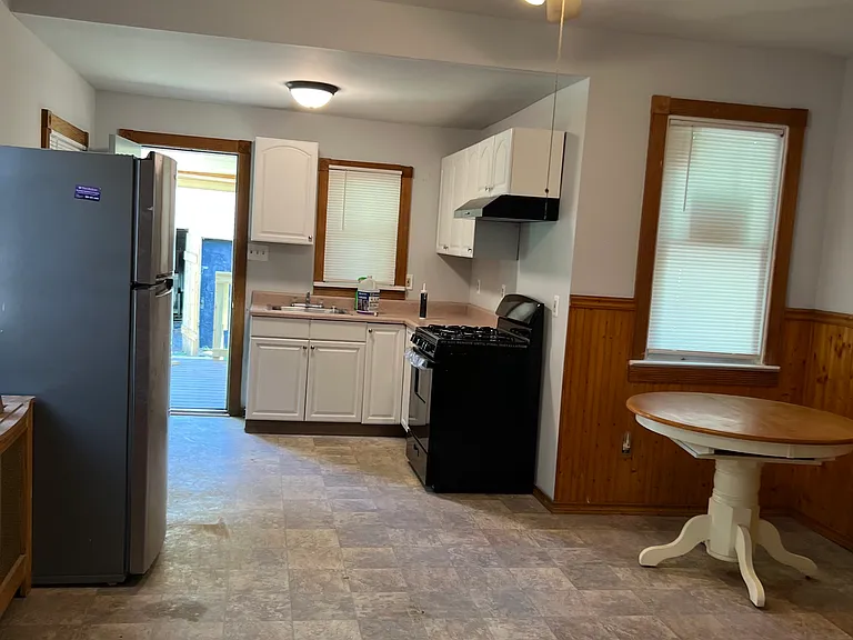 1421 Cottman Ave — Photo 2