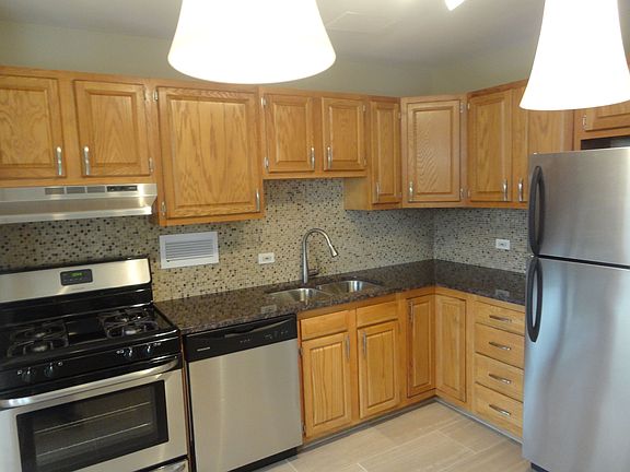 2nd image of 2921 S Michigan Ave APT 510