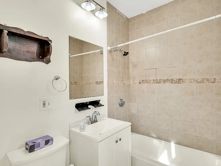 20 Ashford St #20 — Photo 13