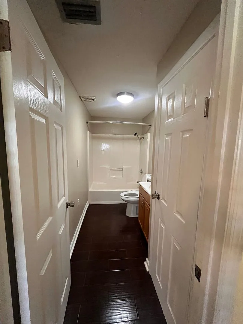 Spacious home — Photo 4