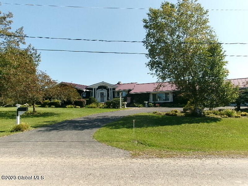 3rd image of 212 Philip Schuyler Road