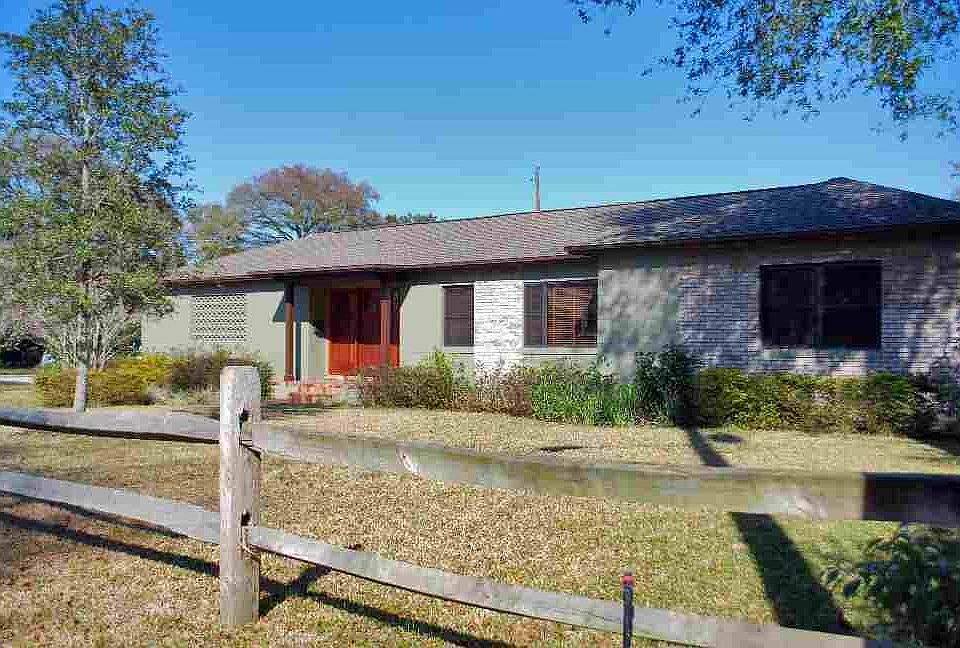 1st image of 2505 Delaney Ave