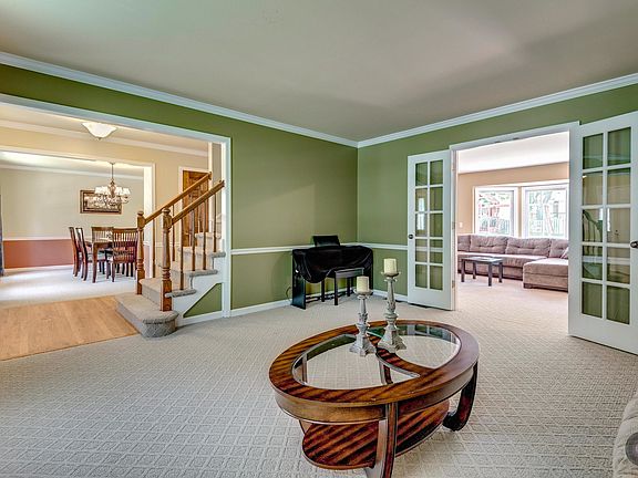 3rd image of 777 Alexandria Dr