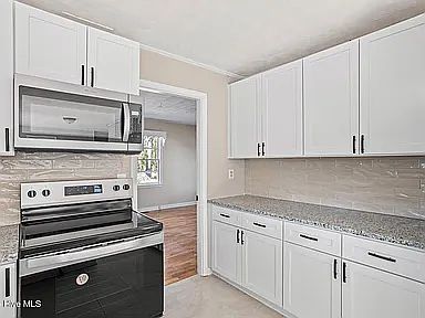 2nd image of 308 Holmes St