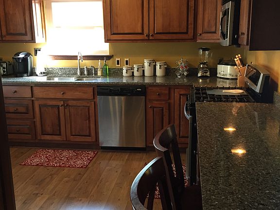 5th image of 2108 Cypress Ave