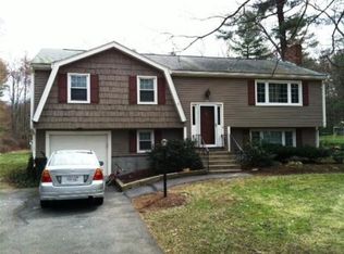 101 Lawndale Rd, Mansfield, MA 02048