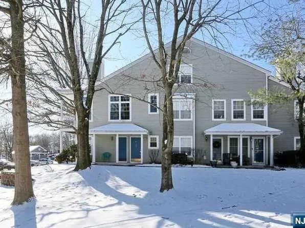 1357 Paddington Rd, Mahwah, NJ 07430