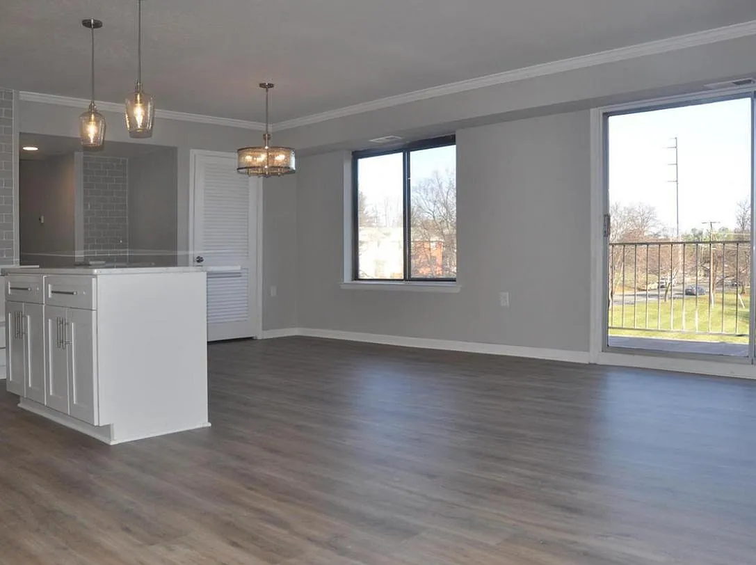 3 bed, 1260 sqft, $2,750 — Photo 4