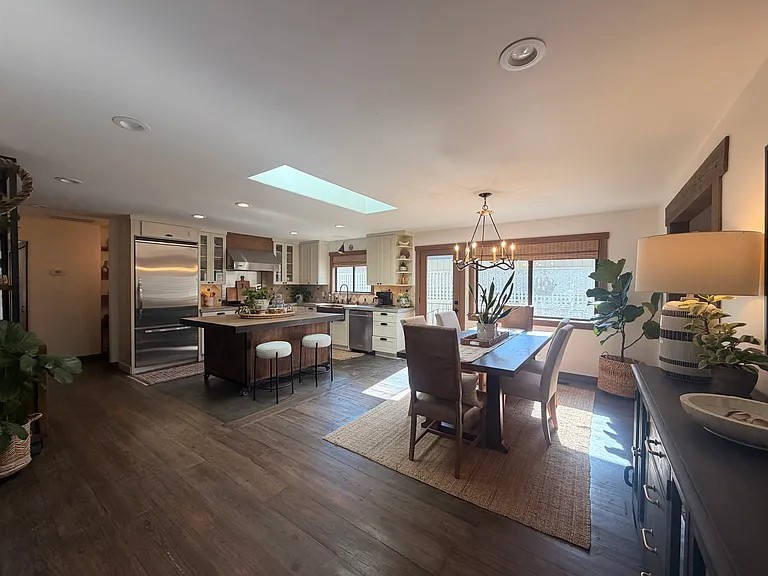 2826 Loraine Ln — Photo 20