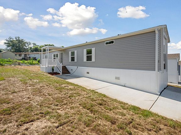 Exterior Image-2-Clayton JW82 Holiday Village
