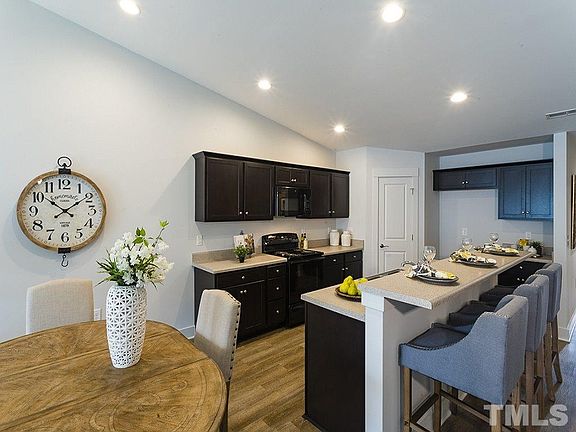 3rd image of 730 Breckinridge Dr #178