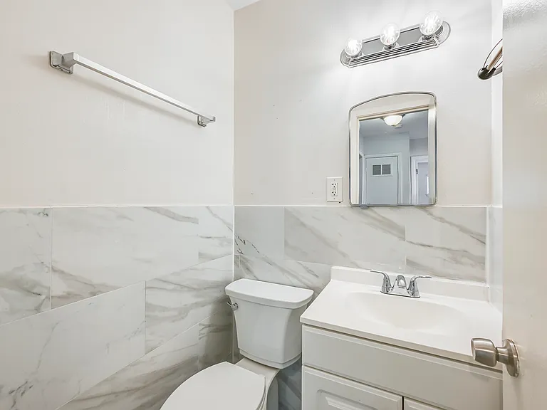 1905 S Cooper St — Photo 13