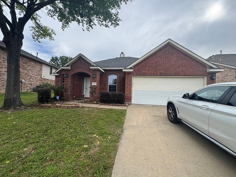 1st image of 7205 Lake Jackson Dr