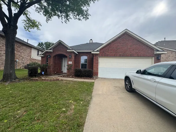 7205 Lake Jackson Dr, Arlington, TX 76002