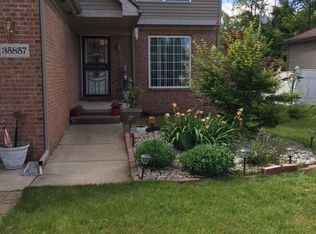 35857 Cypress St, Romulus, MI