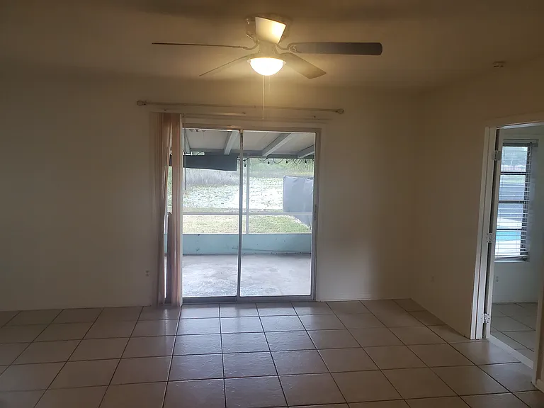 2097 Jessamine Ct — Photo 5