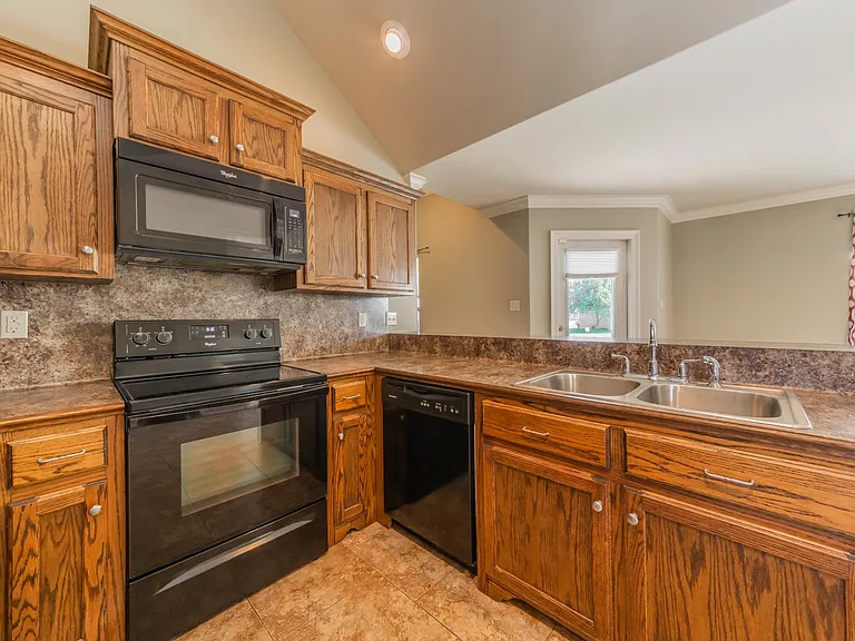 917 Lillian Michel Dr — Photo 1