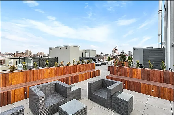 Rented by Voro New York | media 8