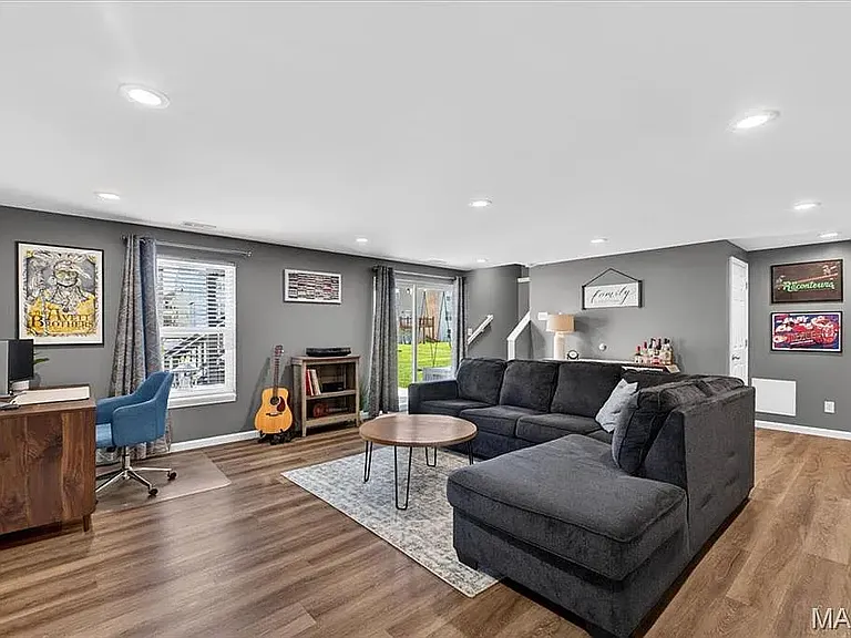 7146 Welsh Dr — Photo 9