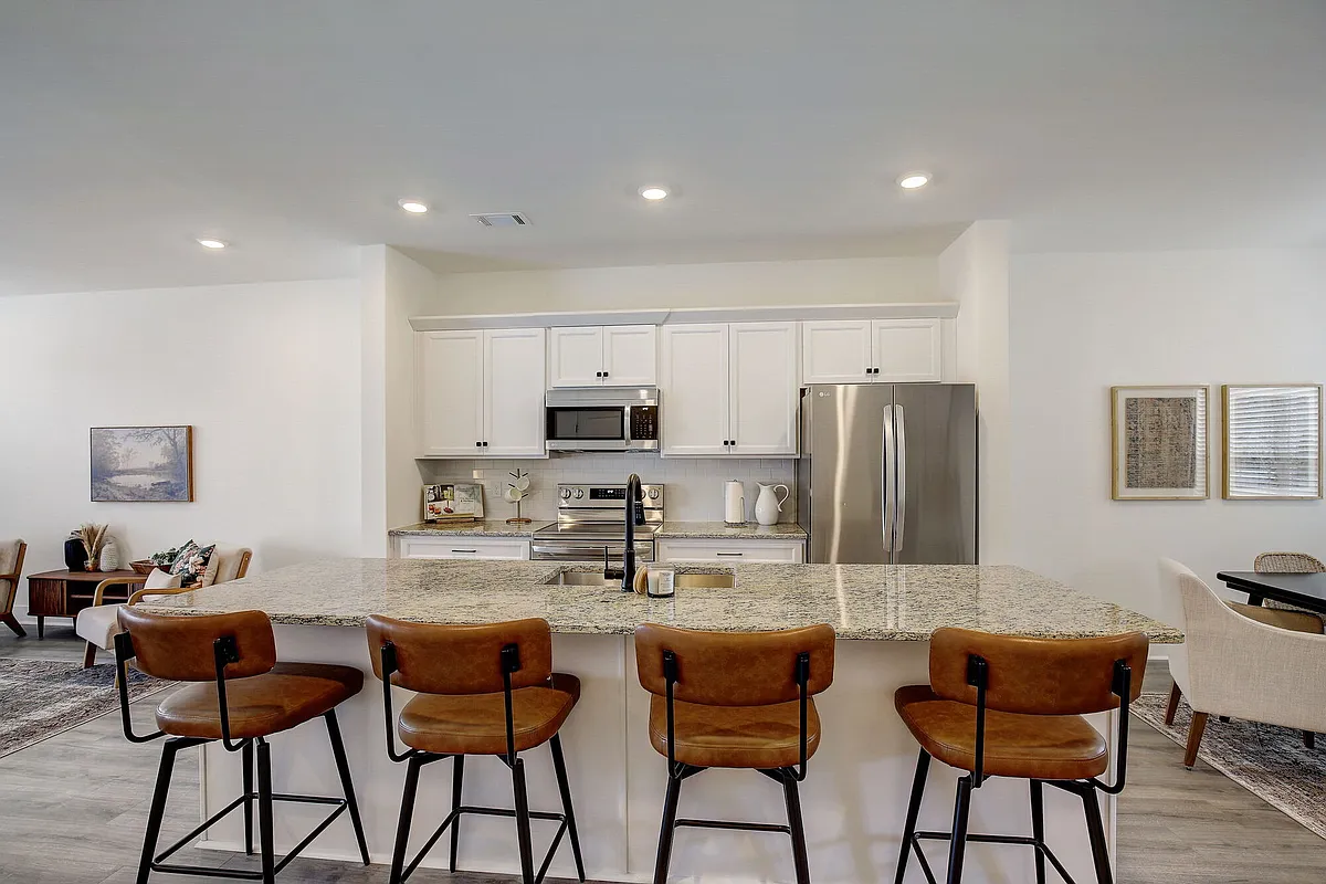 Building Photo - Blakeney Commons Townhomes