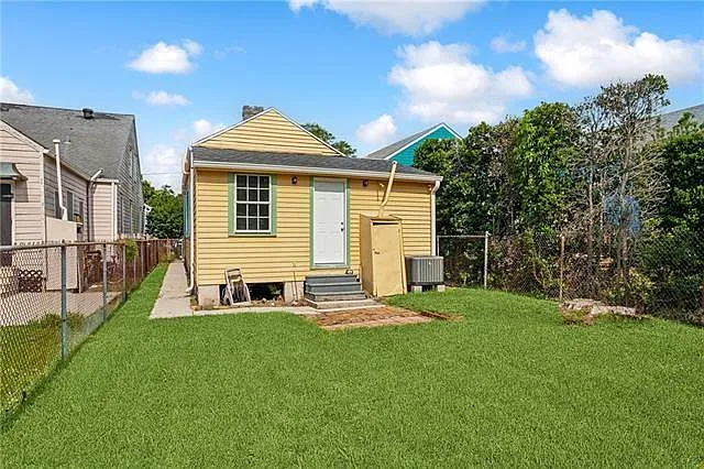 326 Pacific Ave — Photo 2