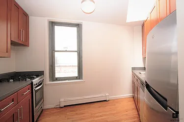 Rented by R New York