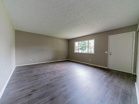 2nd image of 6656 Helm Ave