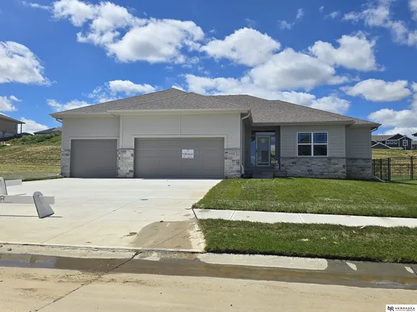 11006 N 159th Ave, Bennington, NE 68007