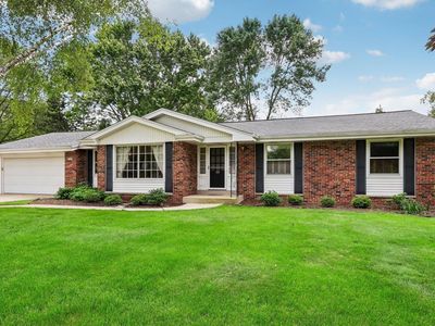 17455 Continental DRIVE, Brookfield, WI, 53045