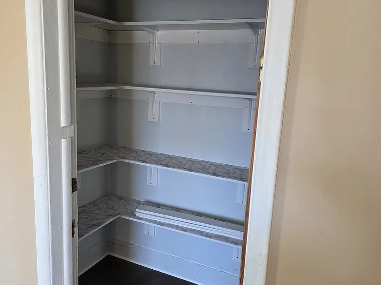 4131 Erskine St — Photo 3