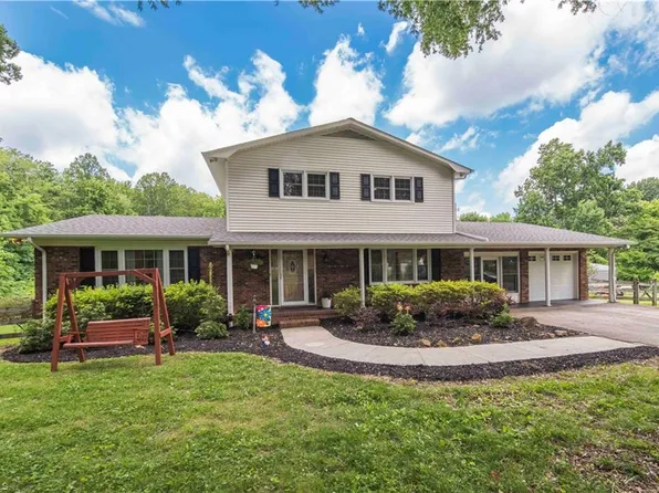 111 Ken Hoots Ln, Advance, NC 27006