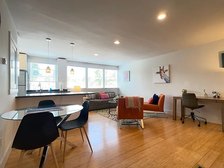 683 Live Oak Ave — Photo 1