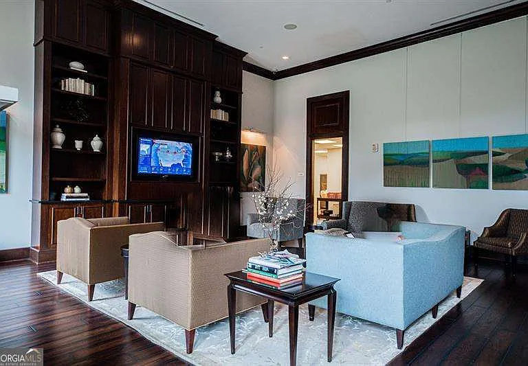 2795 Peachtree Rd NE #1909 — Photo 54