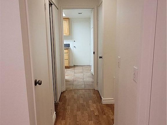 4th image of 11426 Benton St