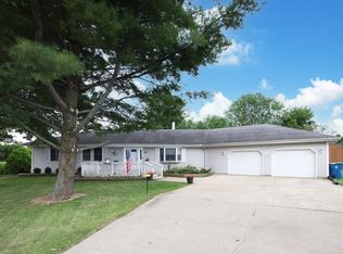 393 9th St, Mazon, IL 60444