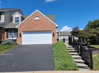 40 Spring Hill Ln, Mountville, PA 17554