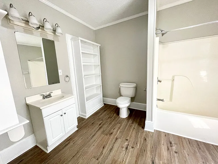 1504 Charlton St — Photo 17