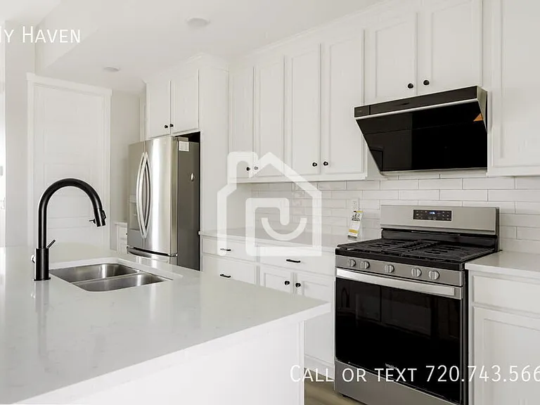 10138 E 62nd Ave — Photo 11
