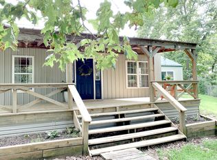 14800 Iris Rd, Neosho, MO 64850