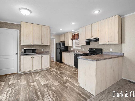 3rd image of 6900 Knottypine St NE