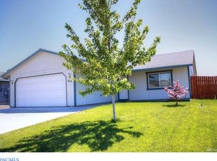 910 Gemstone St, Othello, WA 99344