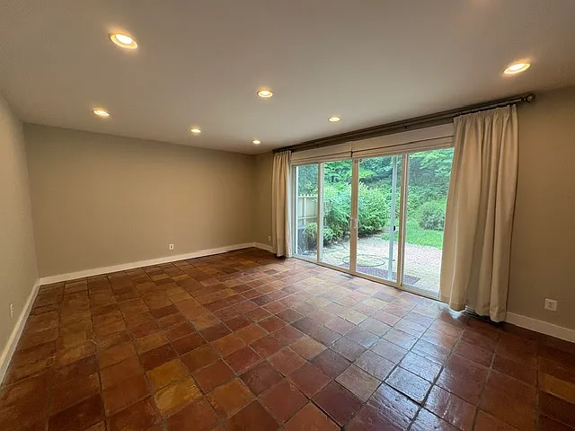 36 Bouton Green Ct — Photo 9