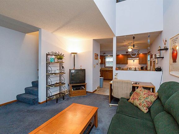3rd image of 1211 Parkway Ave