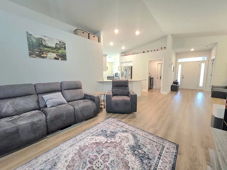 12139 Emerald Heights Ln — Photo 8