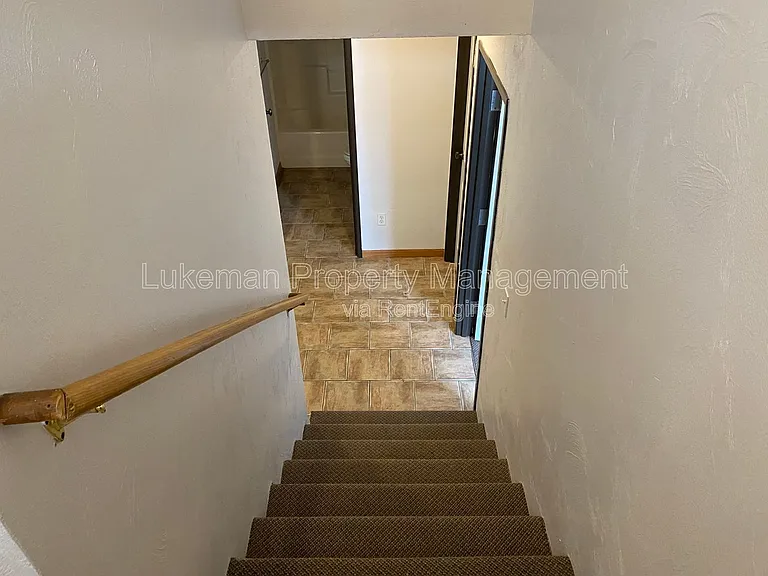 1324-1326 Knollwood Ave — Photo 3