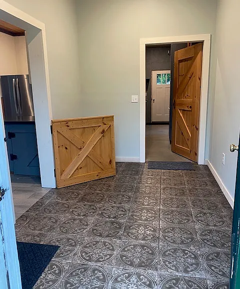 Photo of the right side entrance/mud room area entering the home.