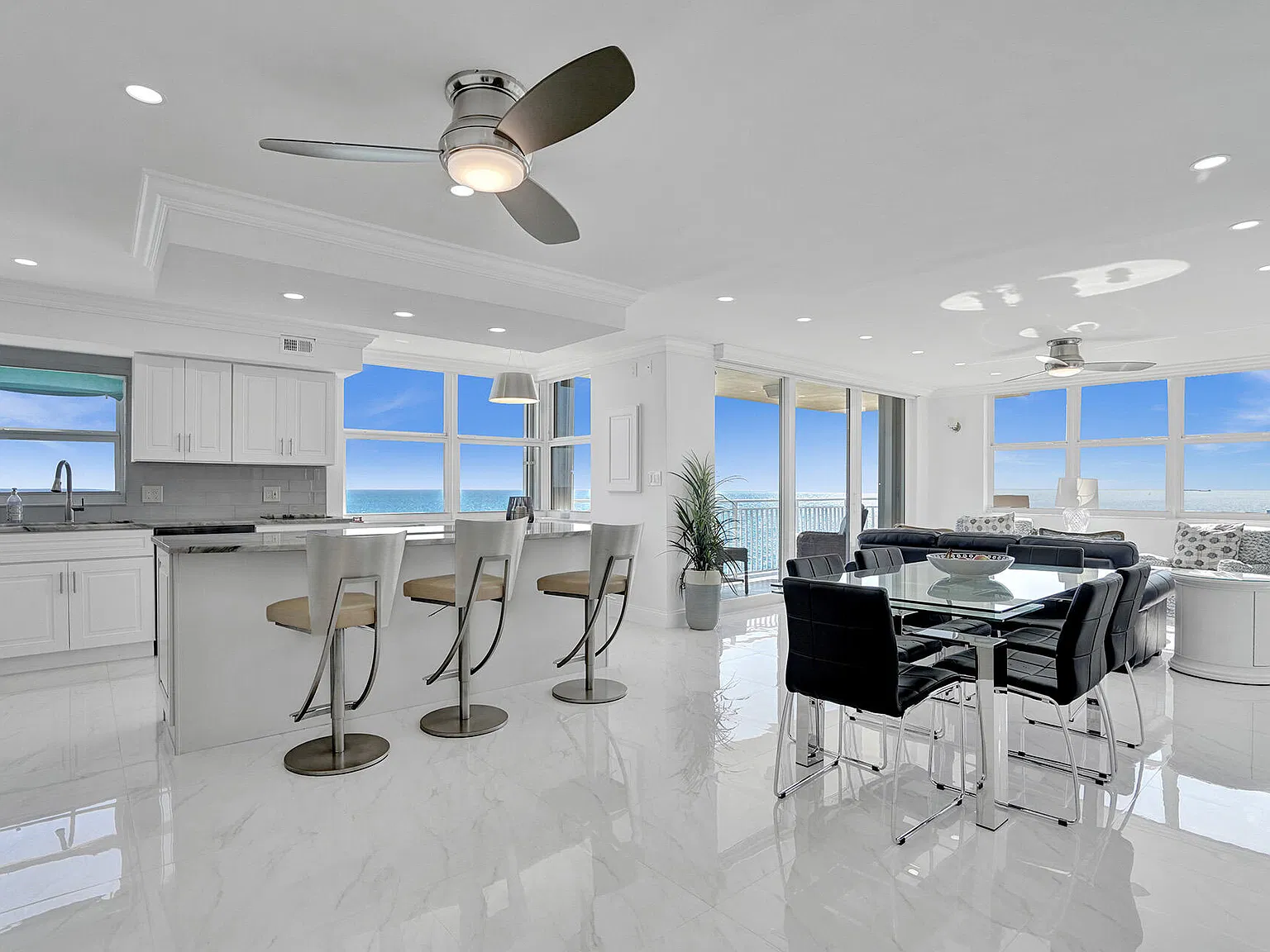 5200 N Ocean Blvd — Photo 2
