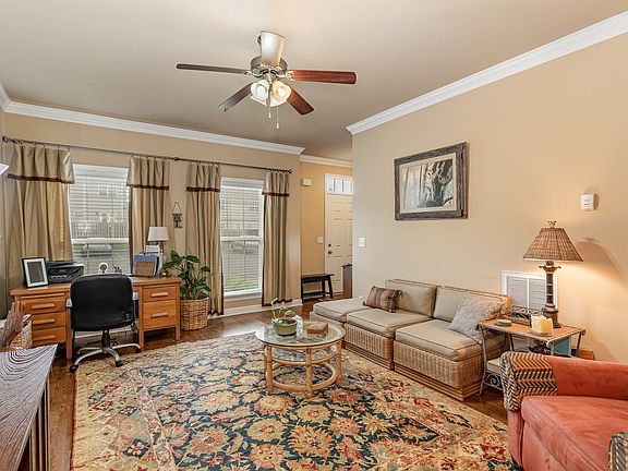 5th image of 1027 McKenna Dr